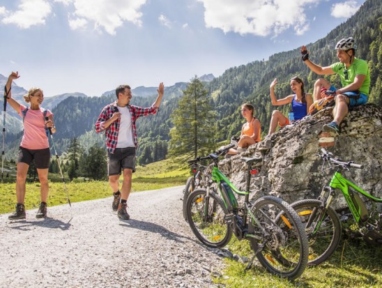 Wandern und Mountainbiken in der Salzburger Sportwelt © Flachau Tourismus | zooom productions 
